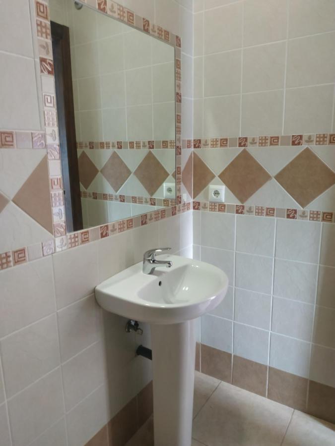 Albergue Las Moreras مونيستيرايو المظهر الخارجي الصورة