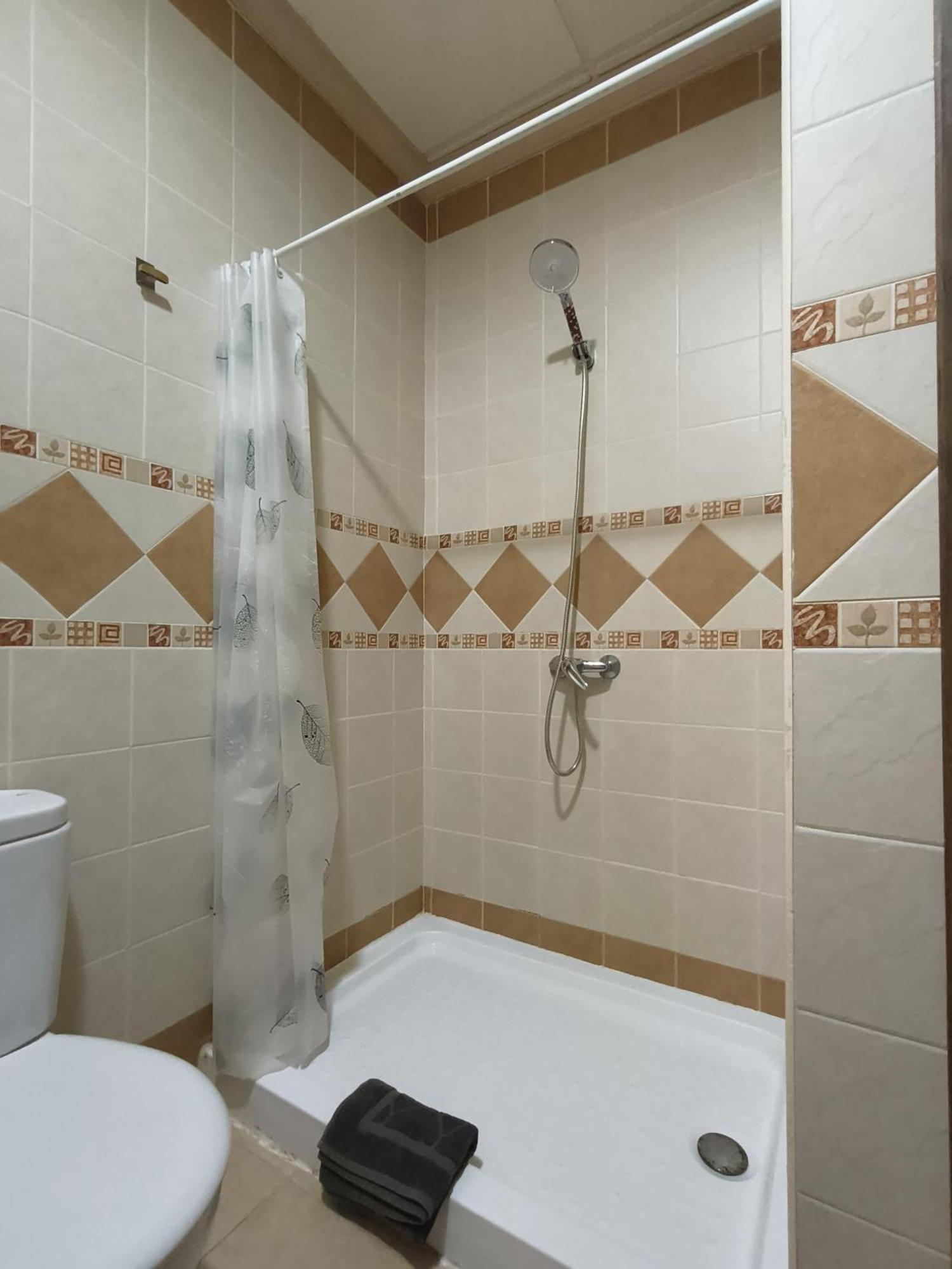 Albergue Las Moreras مونيستيرايو المظهر الخارجي الصورة