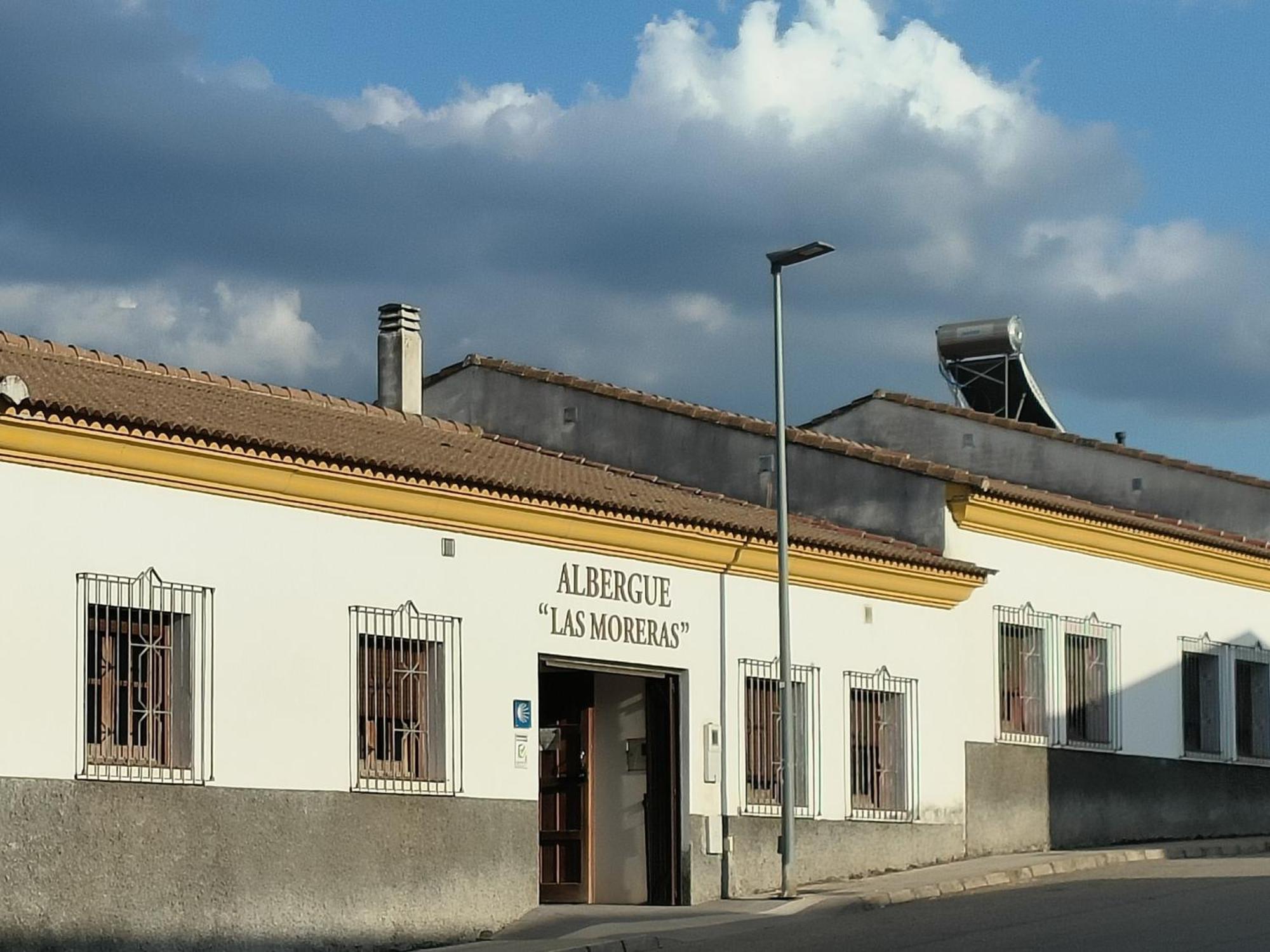 Albergue Las Moreras مونيستيرايو المظهر الخارجي الصورة